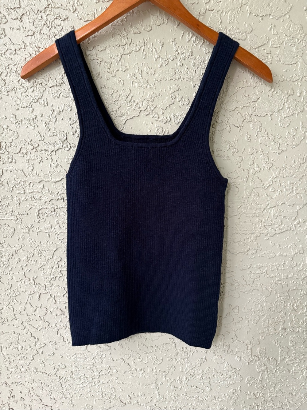 Faherty Rue Sweater Tank Women’s M Navy Ribbed Organic Cotton Stretch NWT